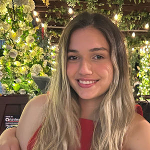 Meet your Posher, Valeria